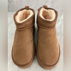 Ugg ultra mini platform boots, chestnut,brand new, size 7